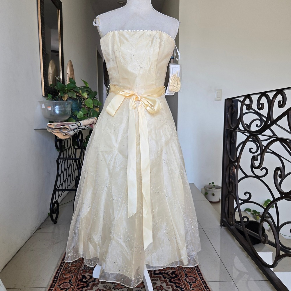 Fiesta XS Strapless Formal Dress Women Yellow NEW Glitter Rhinestone Ribbon 212